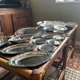 Set of stainless steel dishes