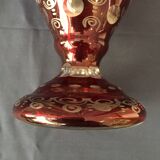 Vase en verre de bohême bordeaux tranparent et grave