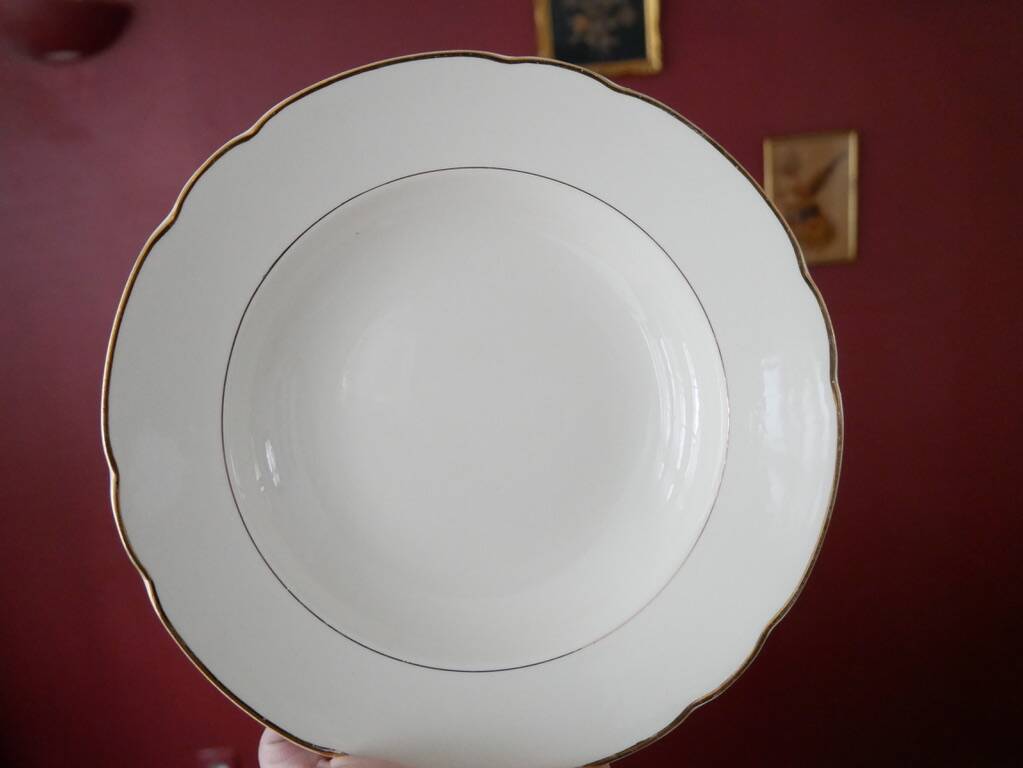 Villeroy and Boch ivory and gold edging service 52 pcs
