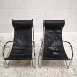 Pair of "Omega" armchairs, chrome-plated metal and leather, Habitat vintage 1980