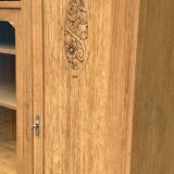 Armoire parisienne vitrée Art Déco asymétrique en chêne brut, 1930