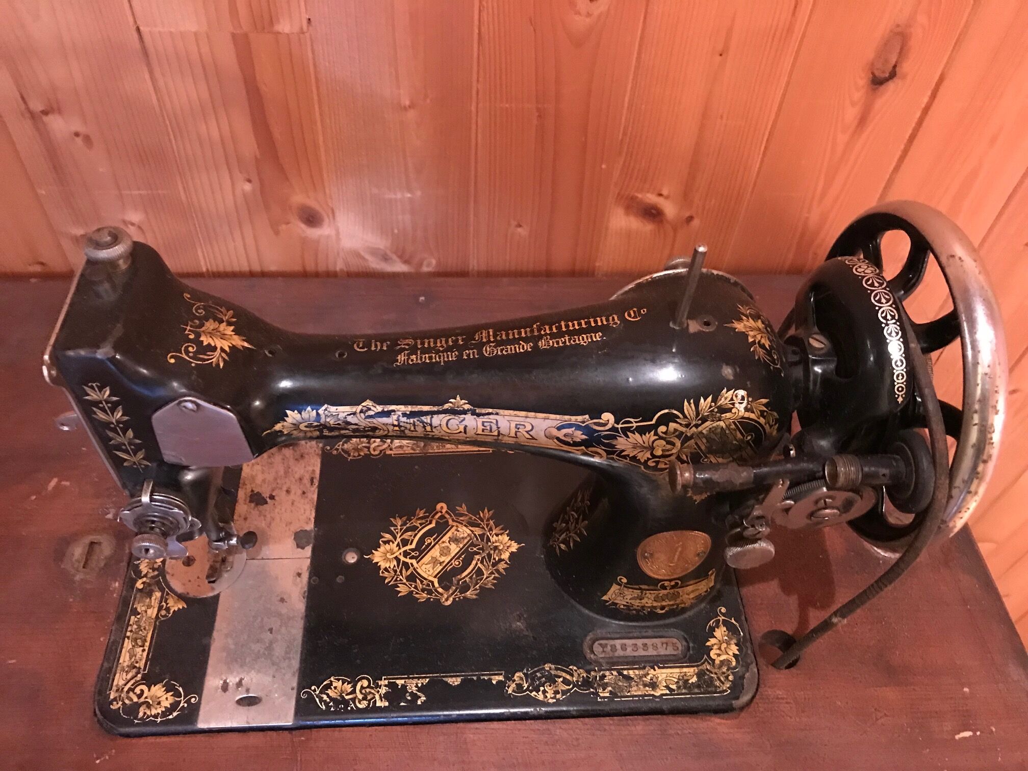 Old singer sewing machine