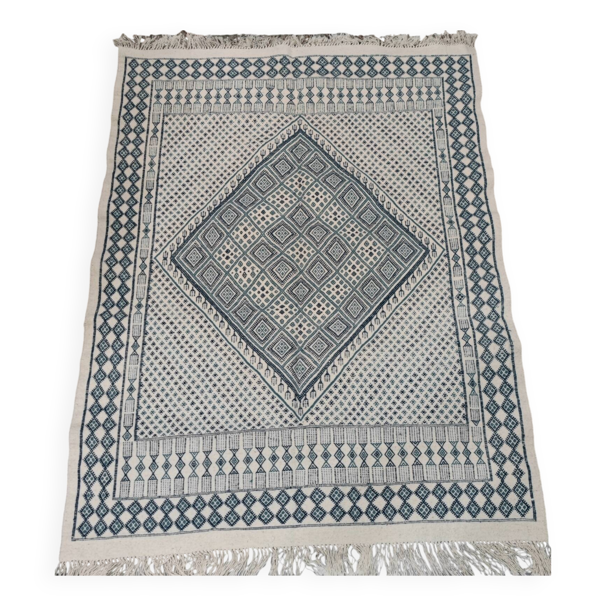 Blue and white hand-woven margoum rug