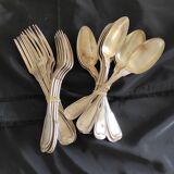 9 antique forks and 9 spoons grade 84 with classic décor