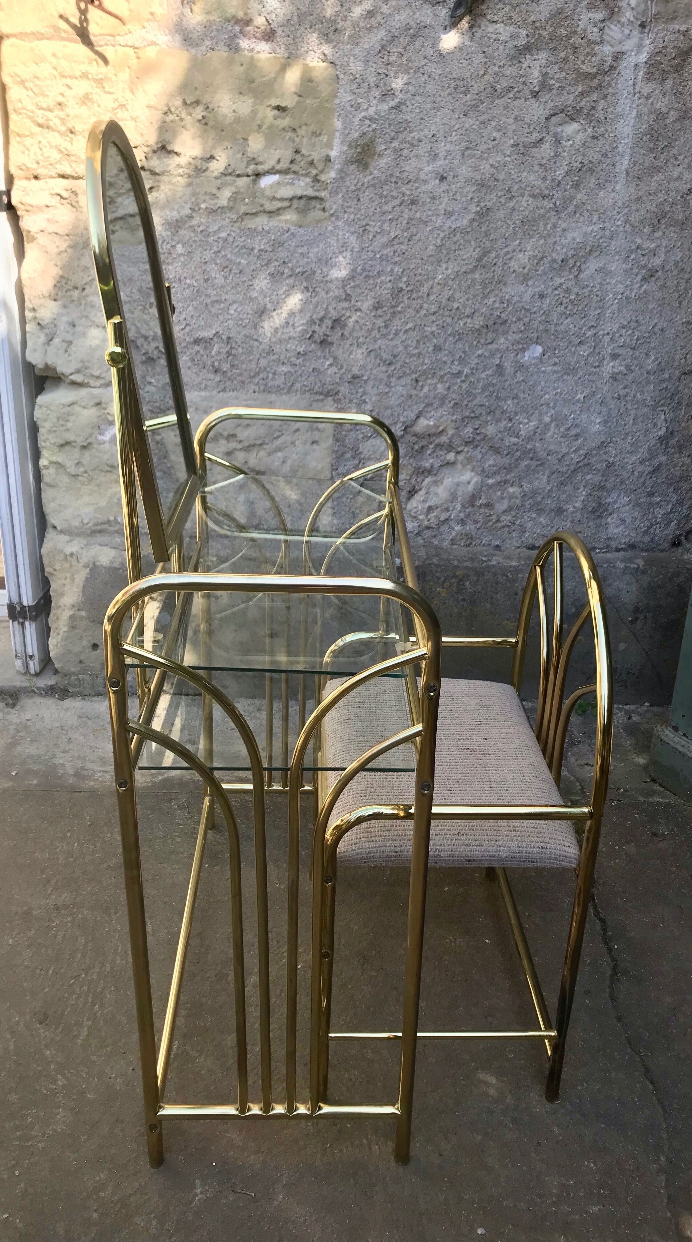 Golden dressing table and armchair