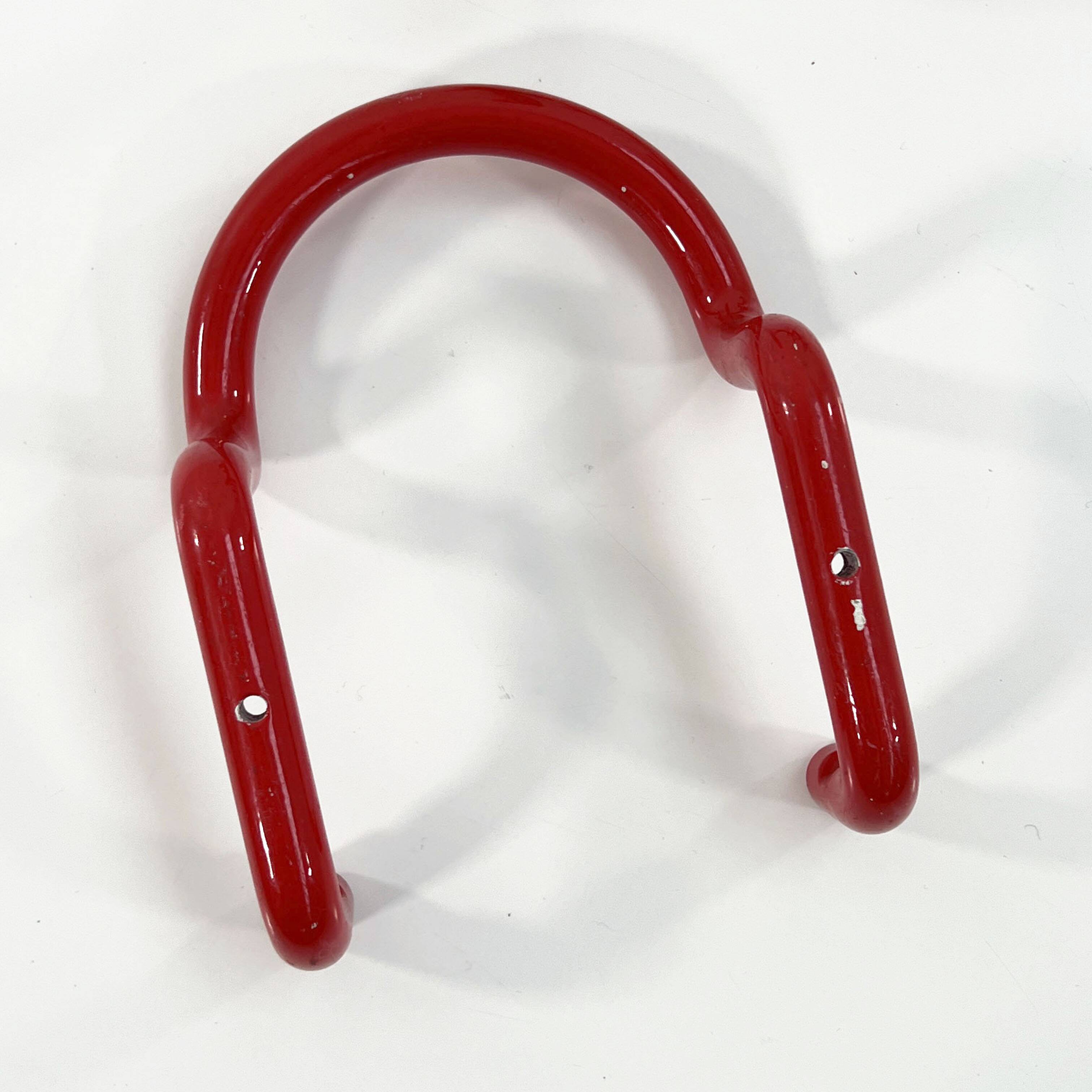 Set of 4 "taka" pink coat hooks by Cesare Rota Nodari for Acerbis, 1960.