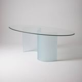 Oval glass table