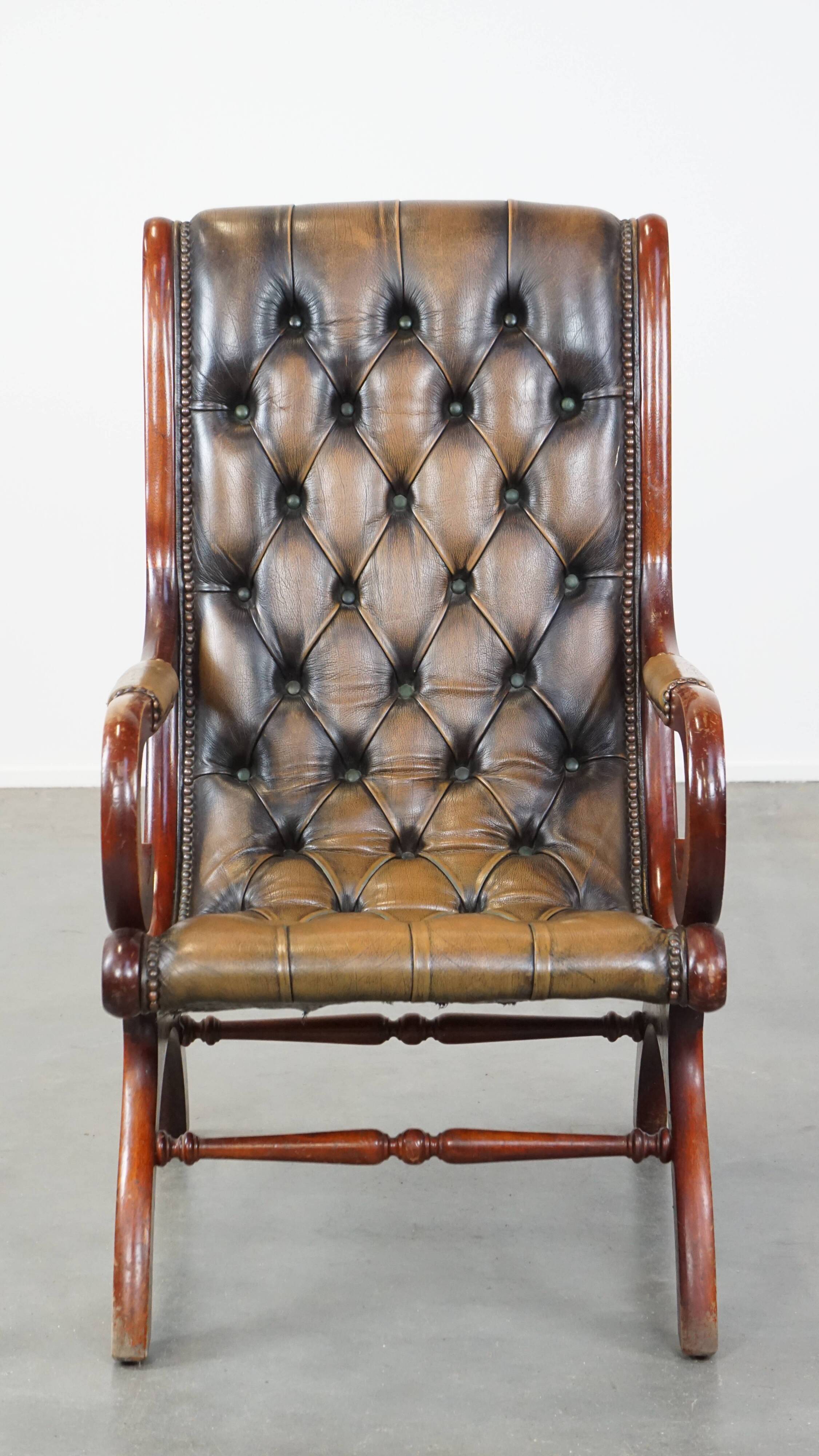 Green Vintage Leather English Chesterfield Armchair Combined with Wood