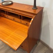 Rare secrétaire scandinave galbé origine Suède