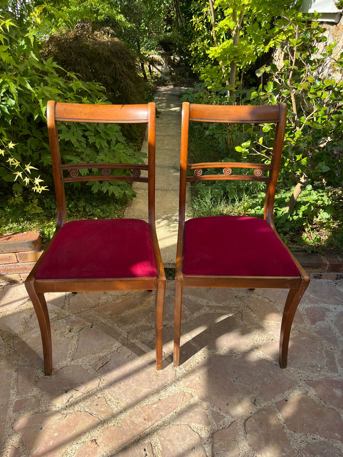 Set of 2 antique chairs