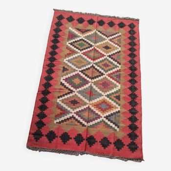 Kilim rug in jute and cotton. 150cm x 240cm