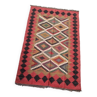 Tapis kilim en toile de jute et coton. 150cm x 240cm