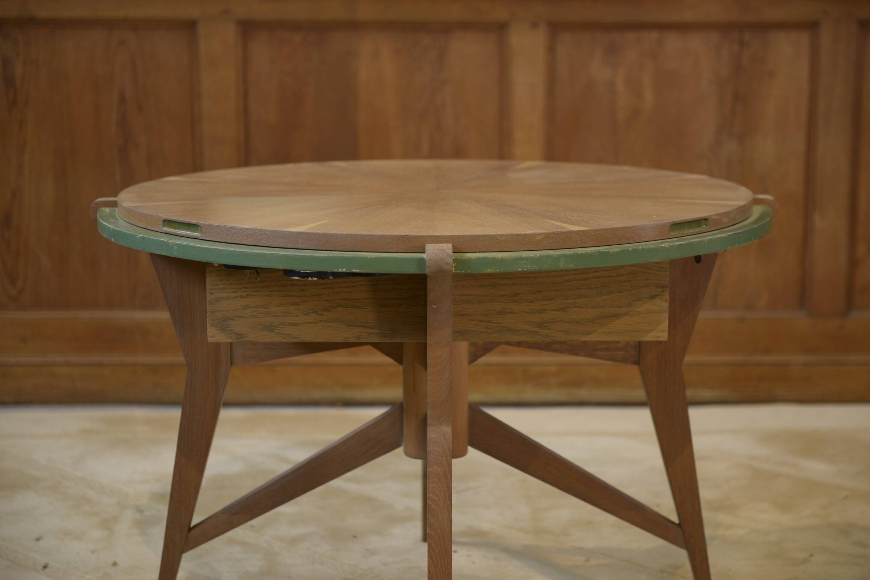Table de jeux / guéridon en chêne 1940’s