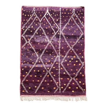 Tapis berbère marocain beni ouarain violet à motifs graphiques colorés 279x192cm