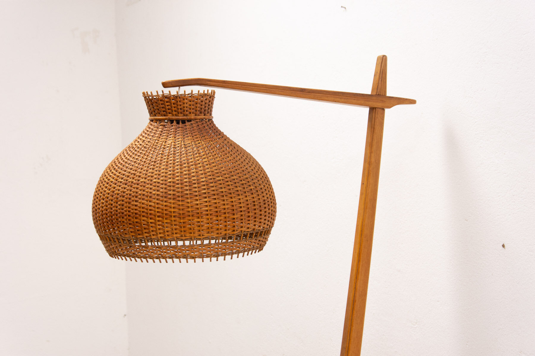 Mid century single floor lamp from Krasna Jizba, 1950´s, Czechoslovakia