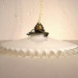White opaline suspension
