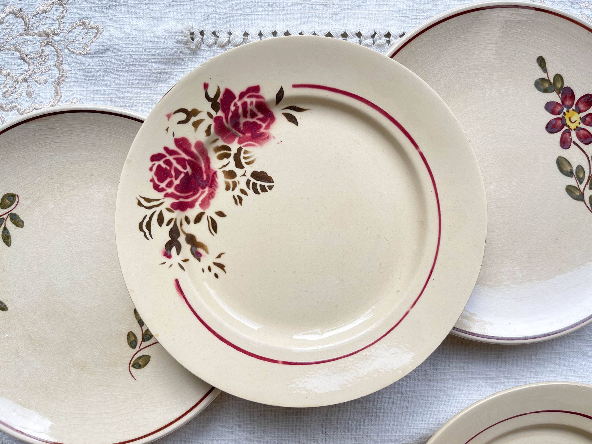 6 Petites assiettes vintage dépareillées fleuries - BADONVILLIER STEULER