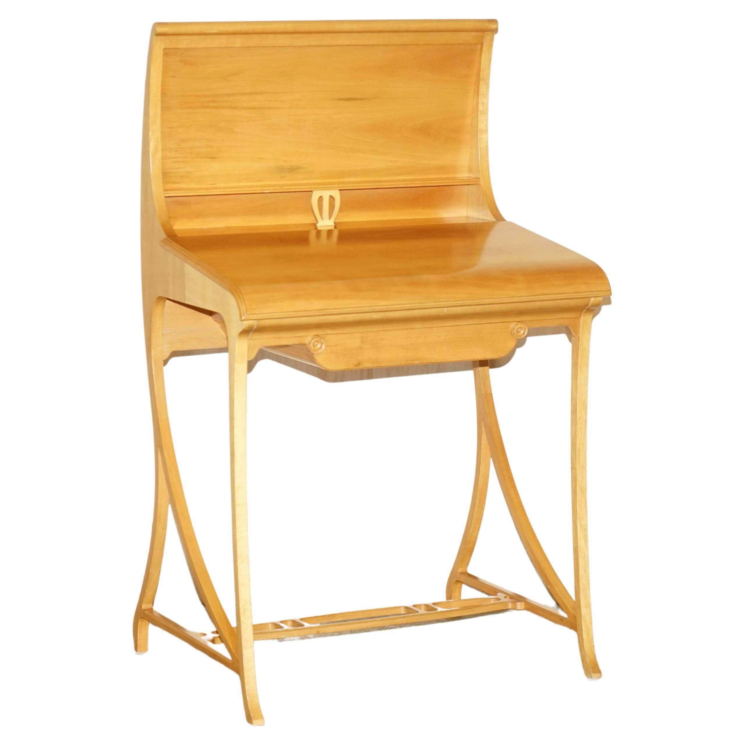 Bureau Art Nouveau attribué à Carlo Zen 1902 en érable moucheté