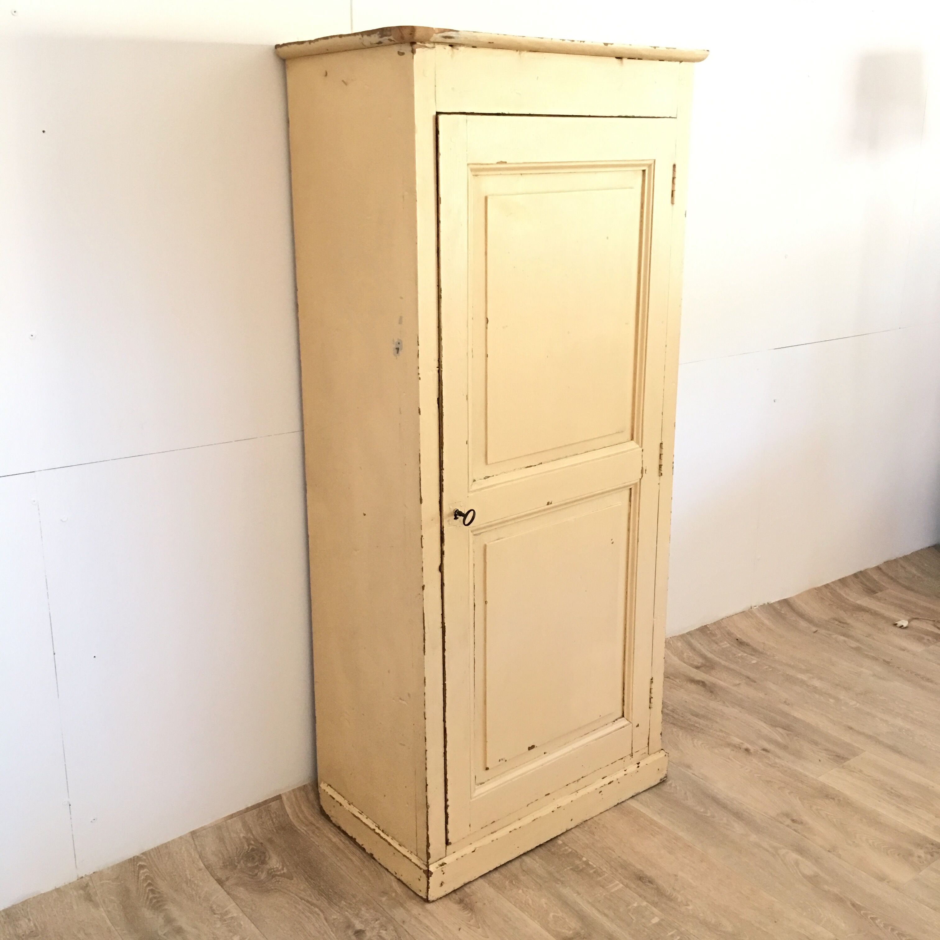 Old patina hosier cream