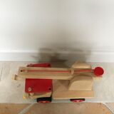 Truck solid wooden crane with lift arm