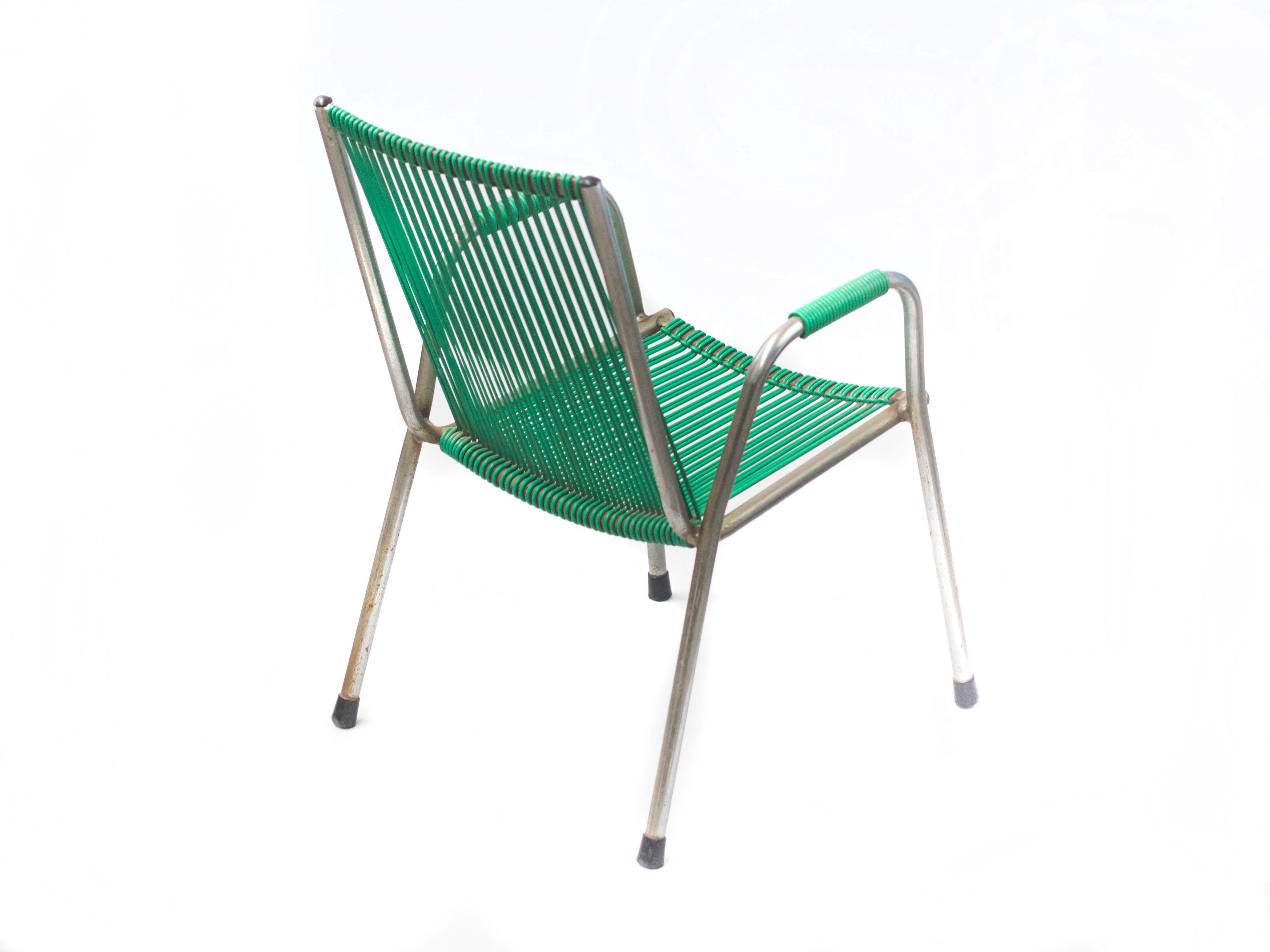 Set of 2 kids chair with scoubidou grid France 60s