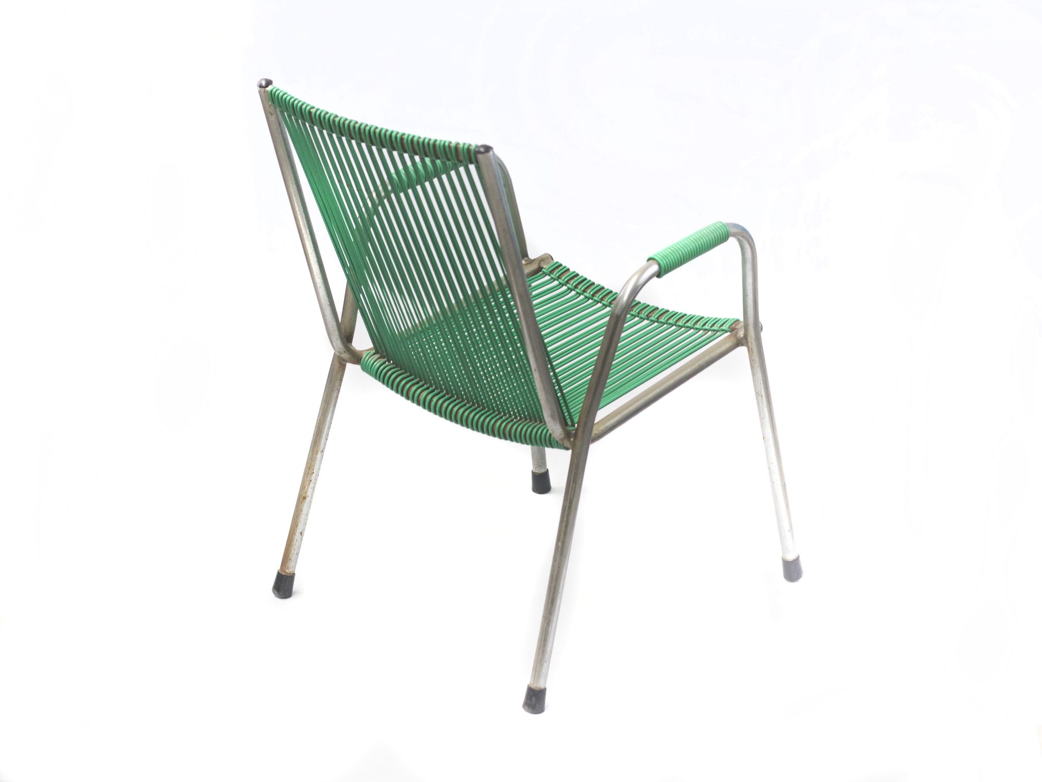 Set of 2 kids chair with scoubidou grid France 60s