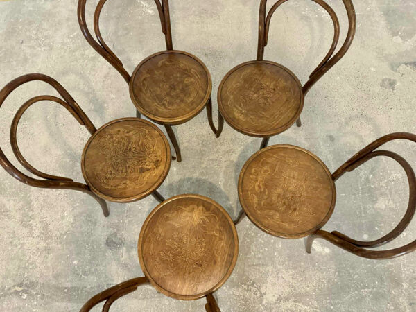 5 chaises bistrot  Thonet en bois courbe