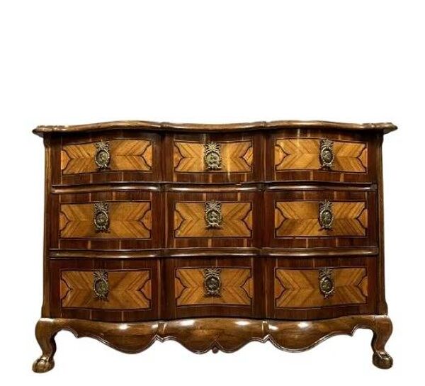 Commode Arbalète époque Louis XV en marqueterie de bois nobles époque XVIII