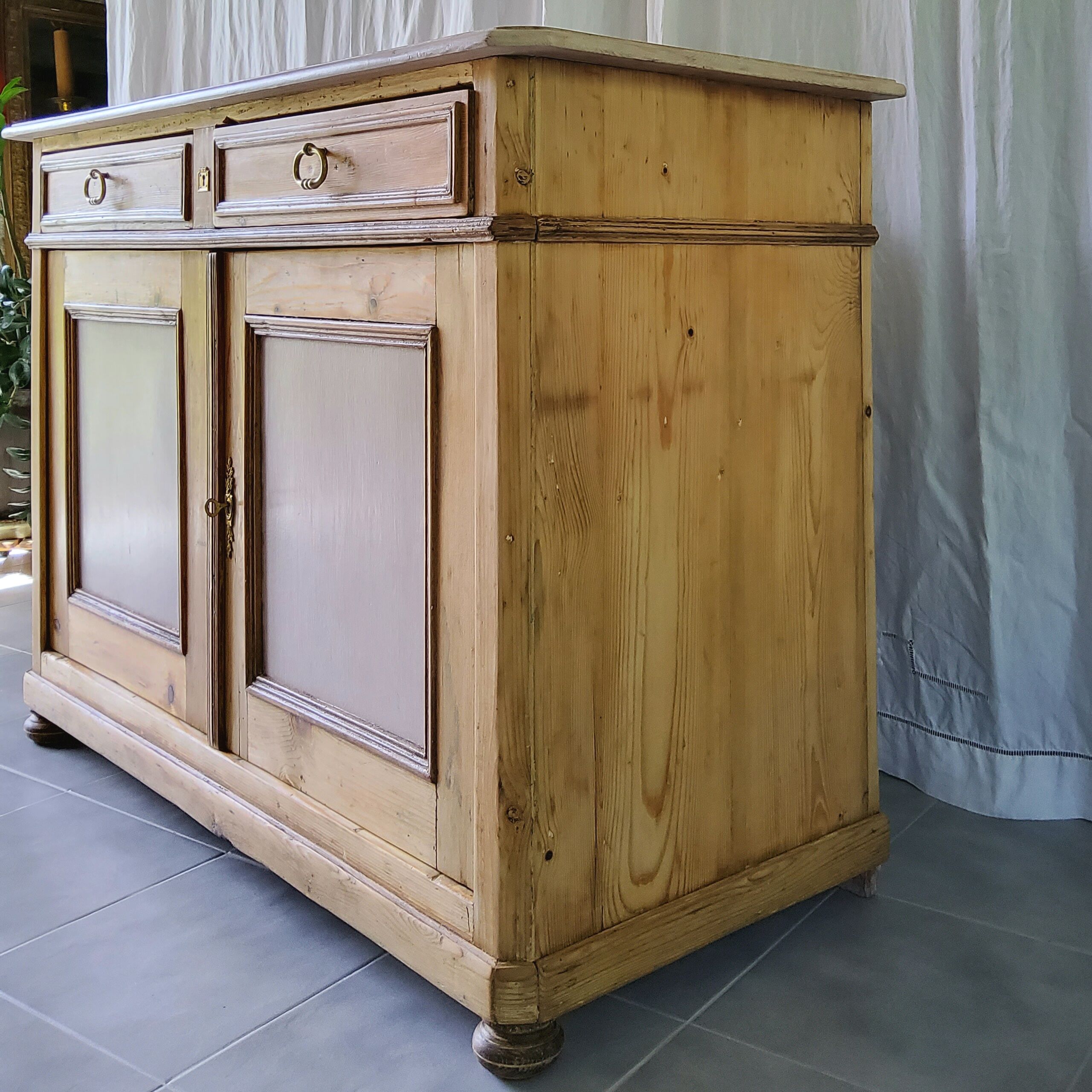 Low sideboard