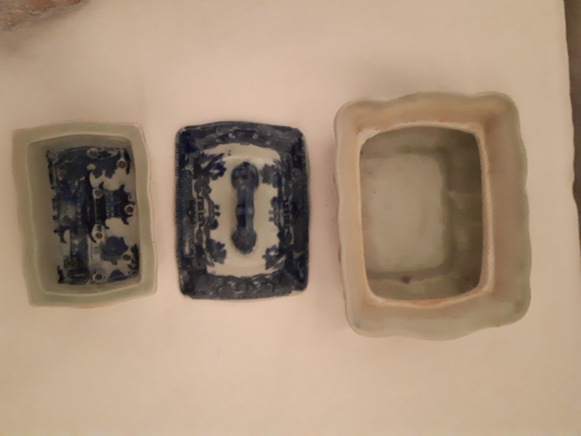 Victoria ware soap dish