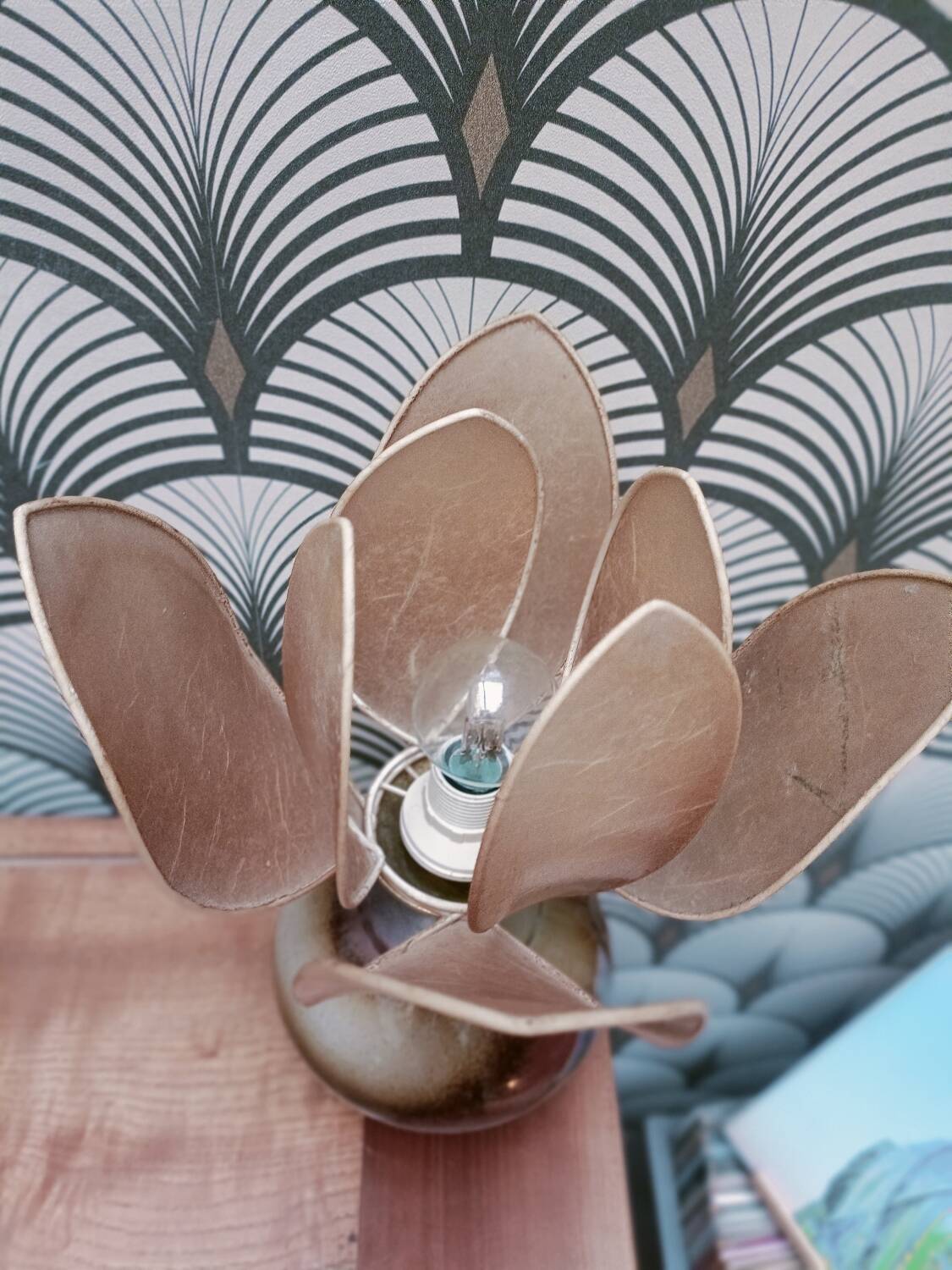 Ceramic lamp, flower