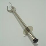 Large ice cube clamp