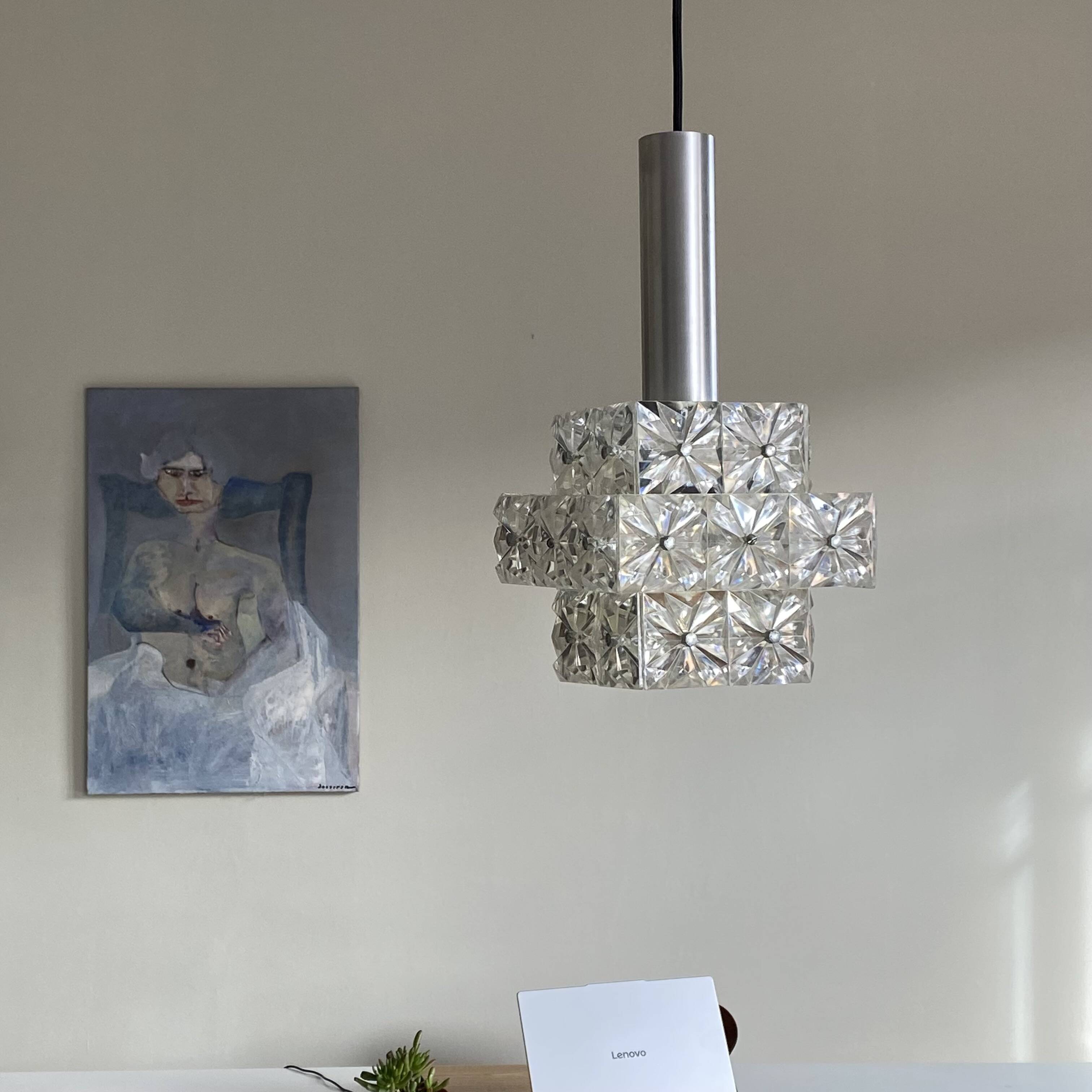 Diamond point plexiglass suspension light and aluminium