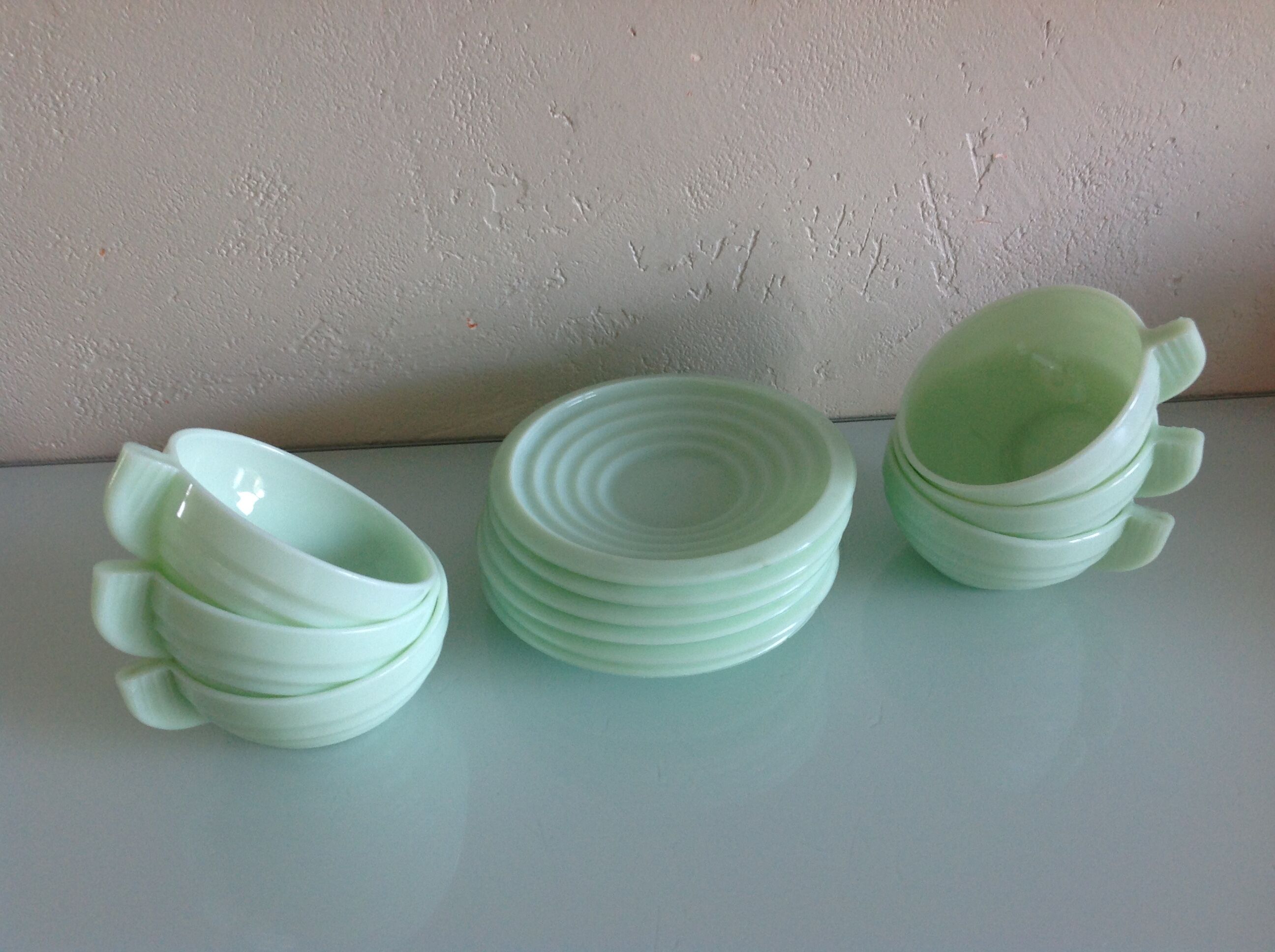 Six coffee cups and saucers in peppermint opaline 50/60