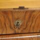 Commode en noyer et ronce de noyer style Louis Philippe