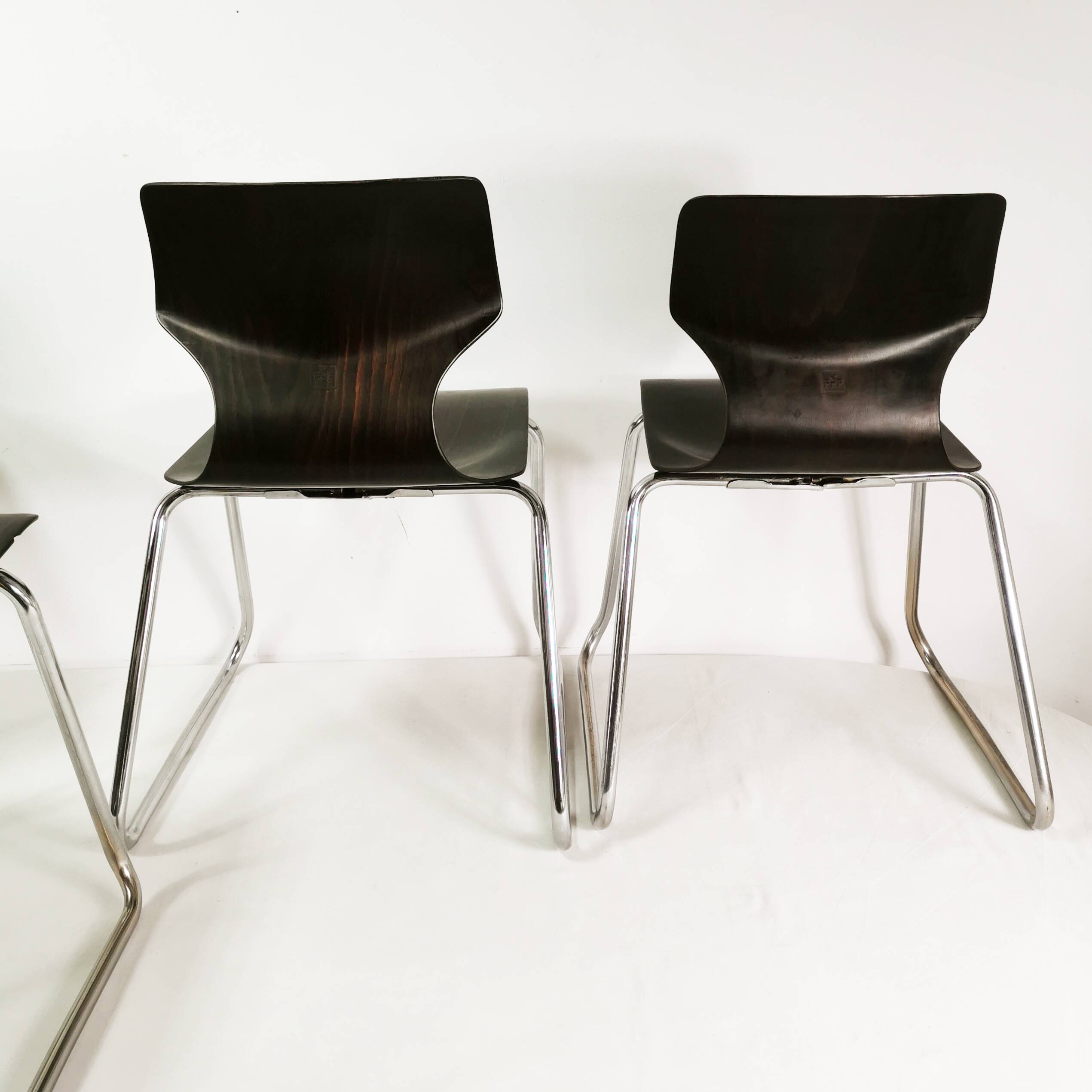 Un ensemble de chaises modernistes Pagholz Flototto, Allemagne, années 1970.