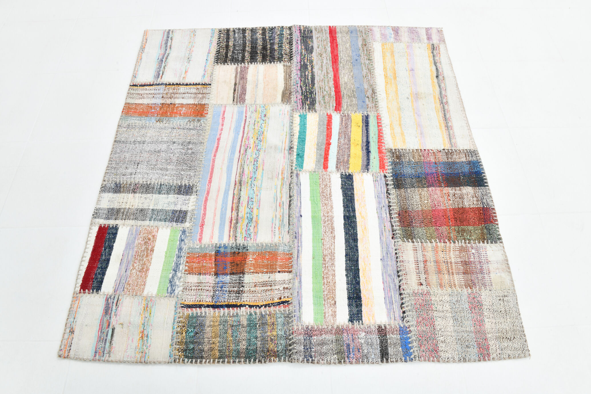 Tapis ethnique, 147x154cm