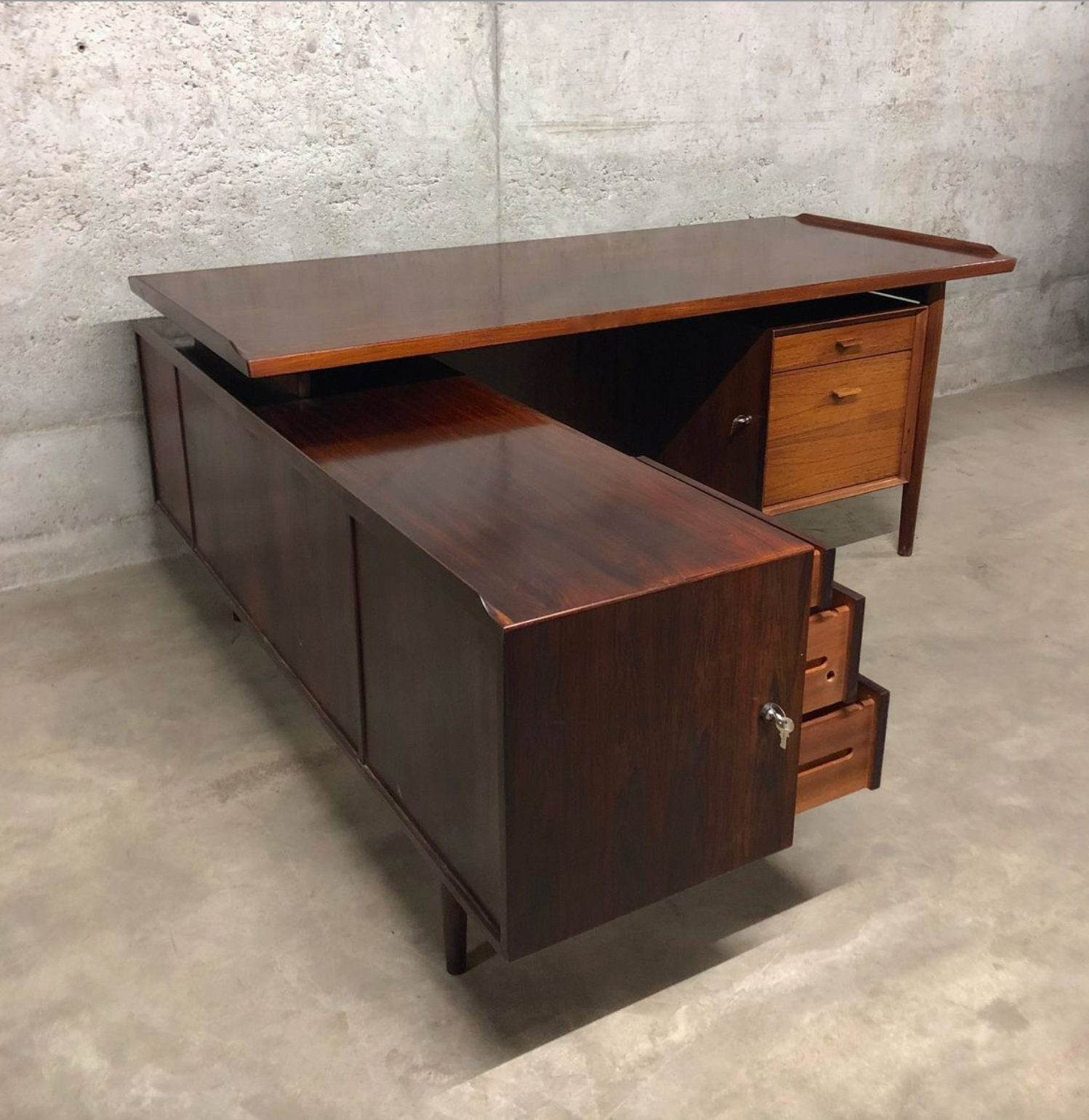 Bureau danois en palissandre par Arne Vodder pour Sibast Møbler