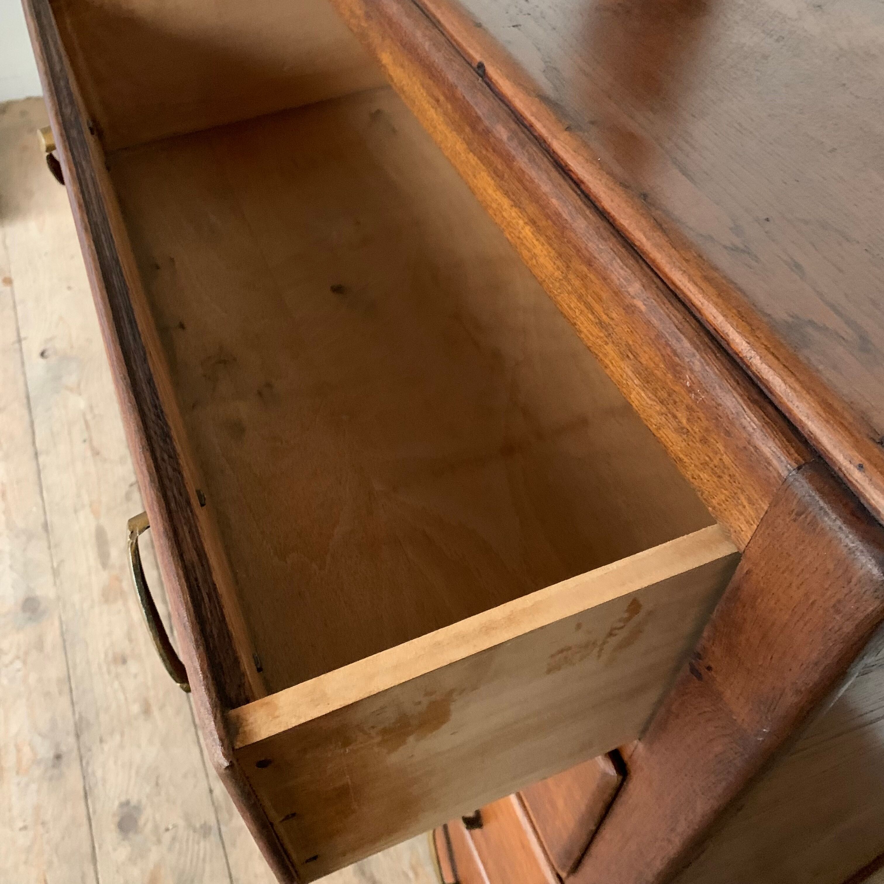 Commode vintage en chêne