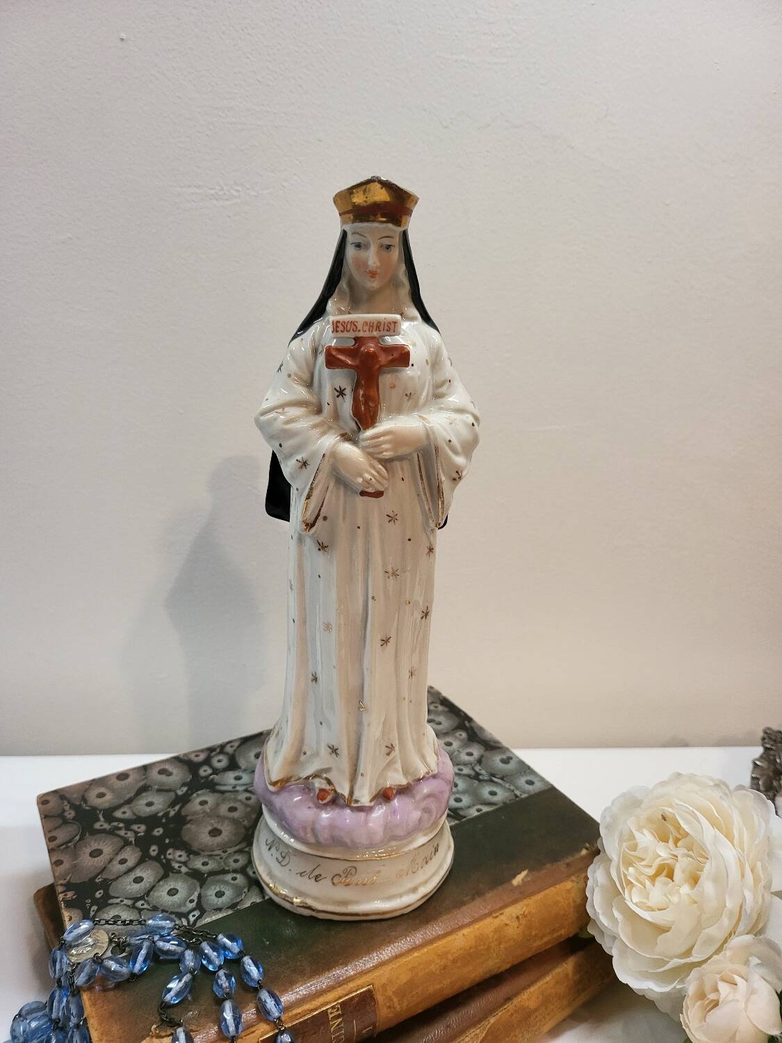 Porcelain Statuette of Our Lady of Pont Hand