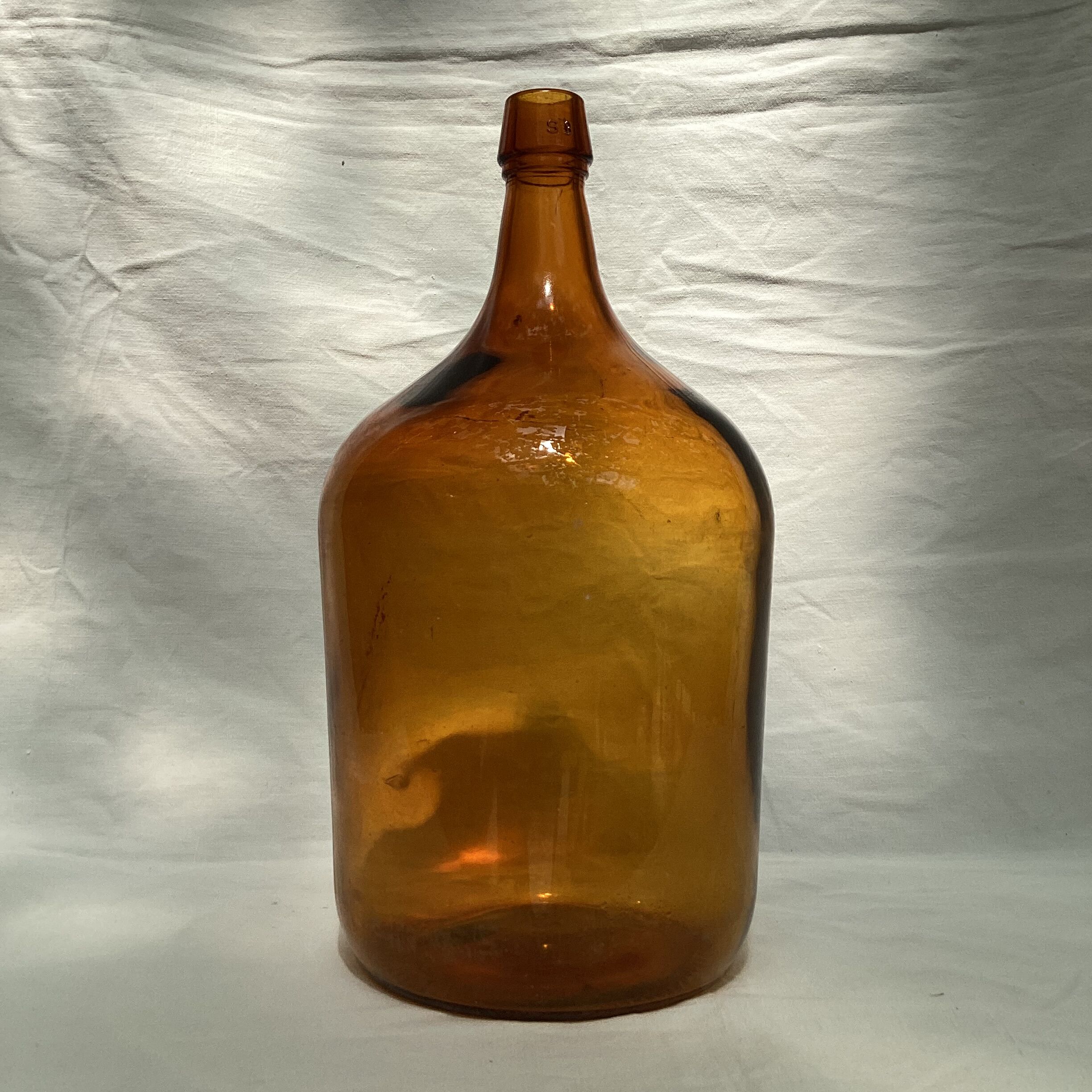 Amber glass bottle