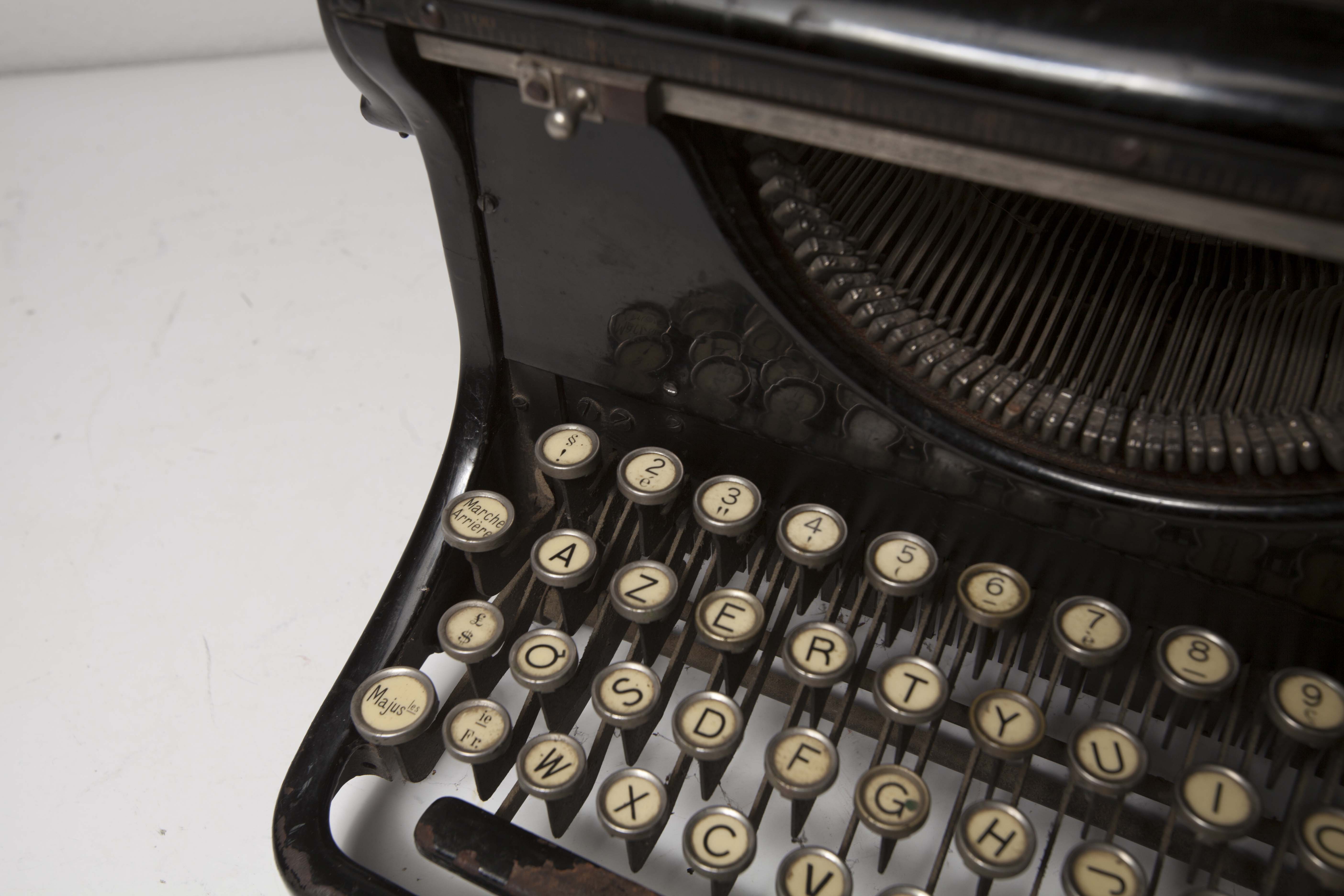 Typewriter continsouza 20s