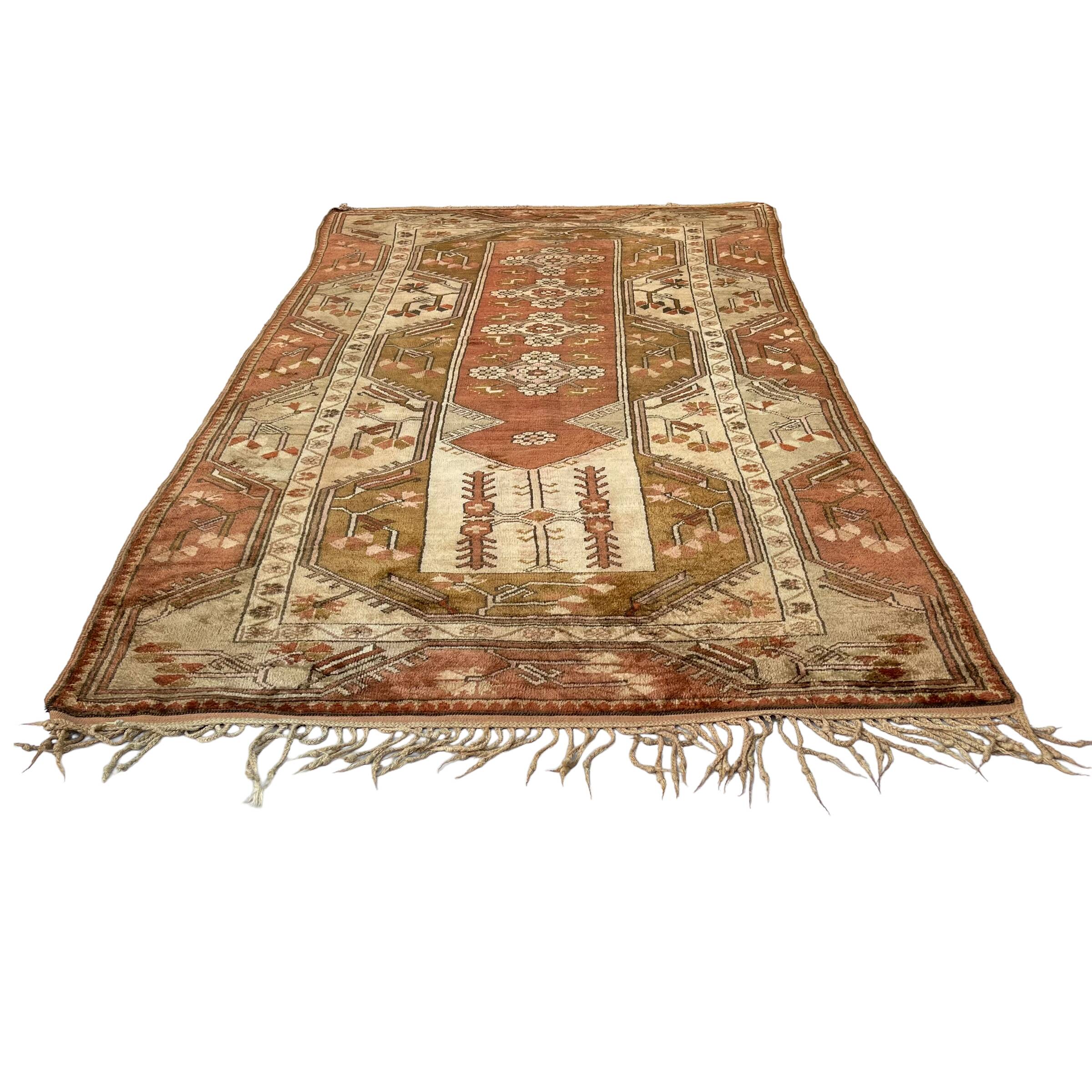 Vintage Turkish Milas Rug , 250 x 133 cm