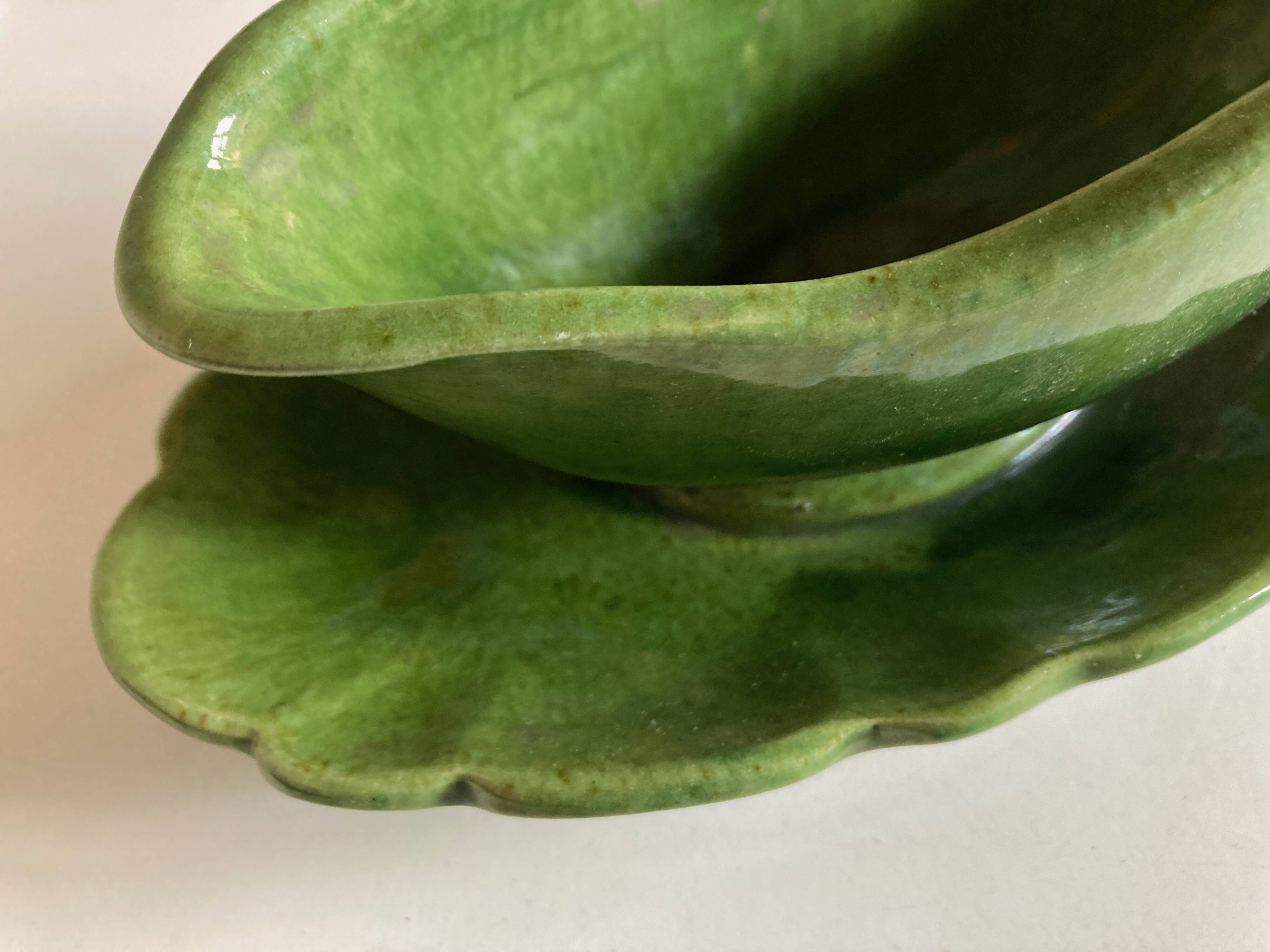 Glazed clay sauce with neoclassical festoons Aegitna Vallauris 1950