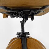 American swivel office armchair in oak, with leather seat, USA, Circa 1900