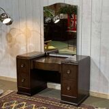 Art Deco English hairdresser in walnut from the 1930s.