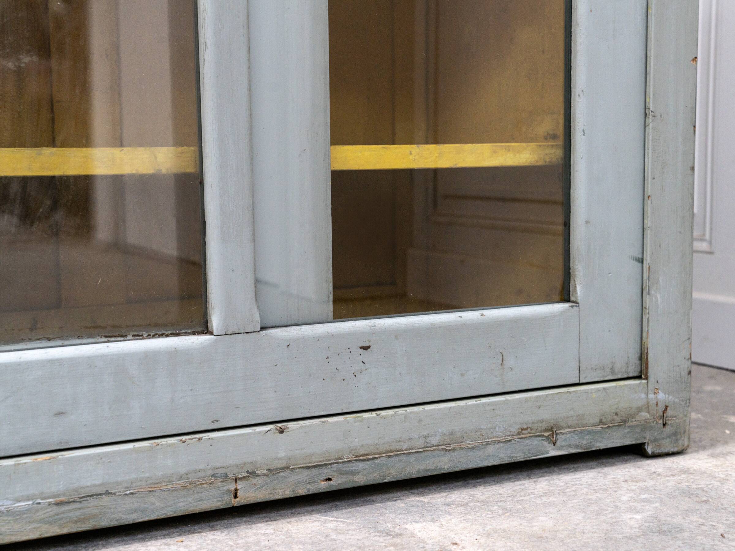 Très grande enfilade ancienne vitrée 1930