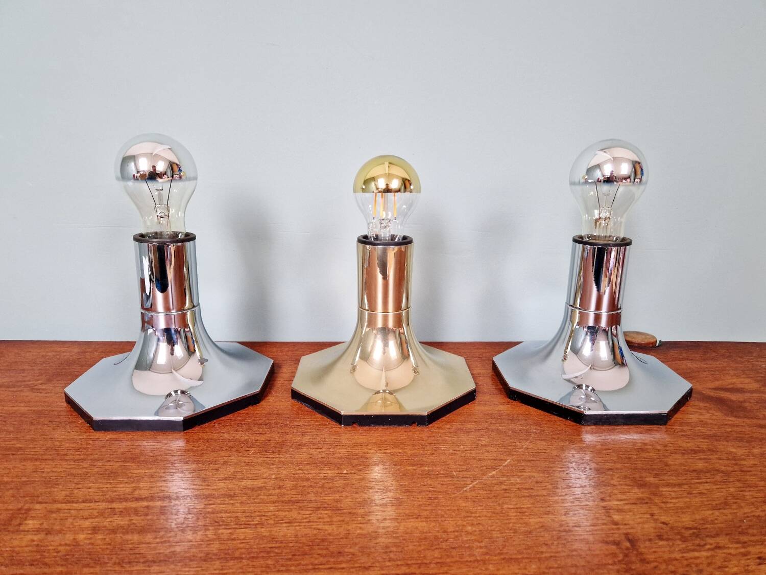 Pair of wall sconces/spotlights in chrome metal, Motoko Ishii