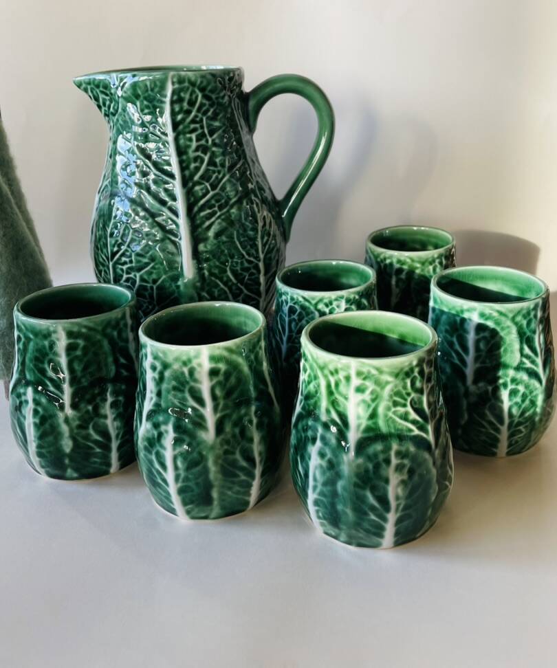 Service Vintage Années 70 – Carafe Majolica Verte + 6 Mugs Feuillage