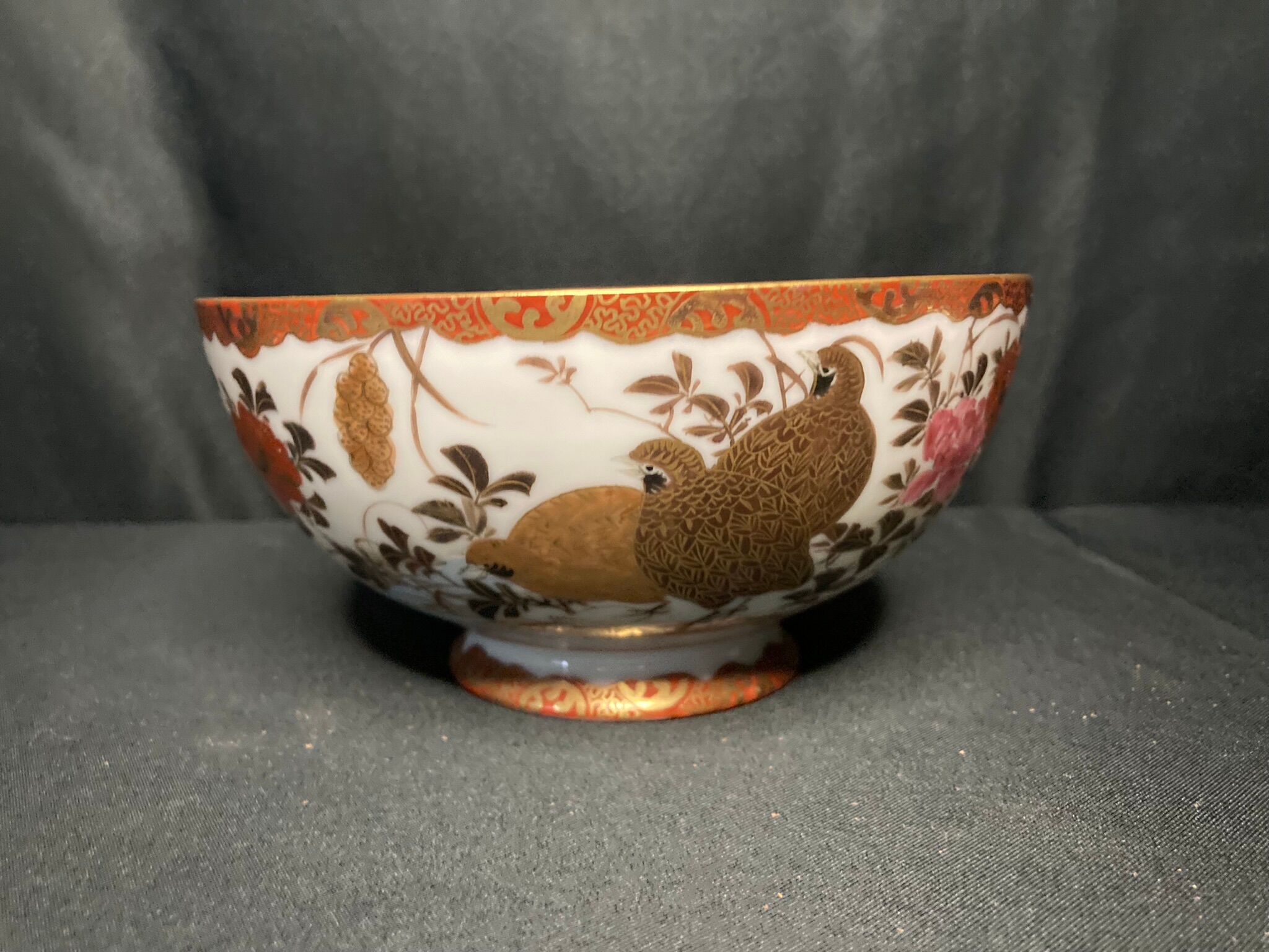 2206277 China, porcelain bowl decorated with XXth partridge